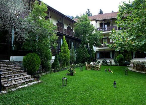 Country Club Hotel & Suites - Photo4