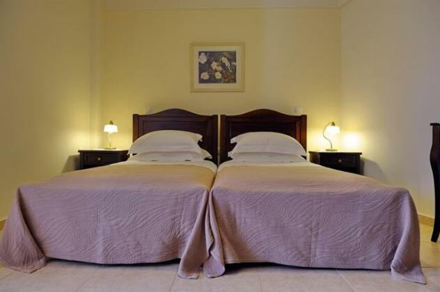 Dianthos Guesthouse - Photo2