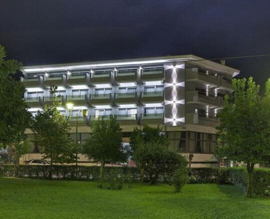 Levadia Hotel