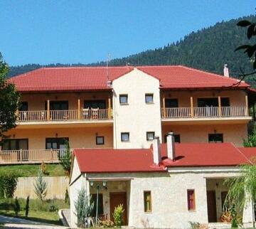 Mesostrati Guesthouse