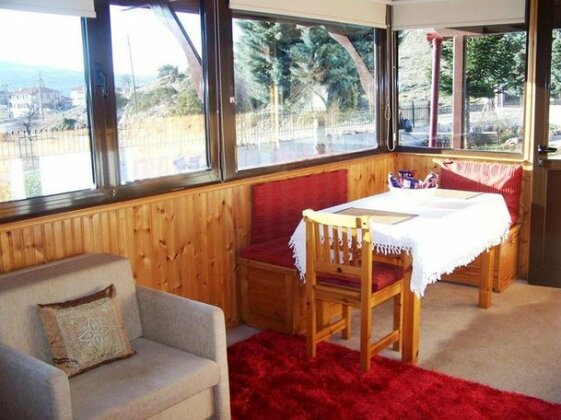 Yades Guest House - Photo3