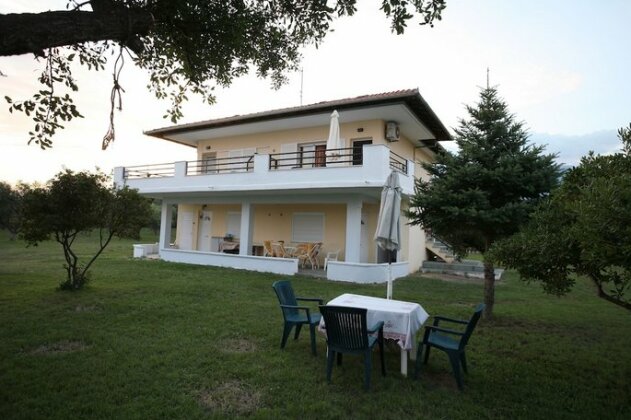 Agrambeli Plaka - Photo2