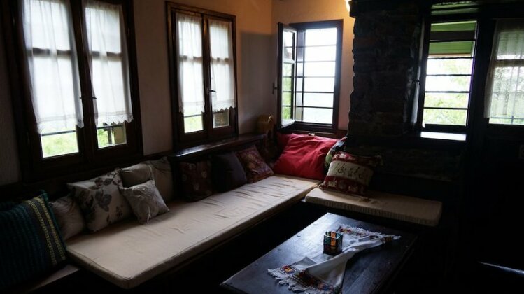 Apalni Cottage - Photo2