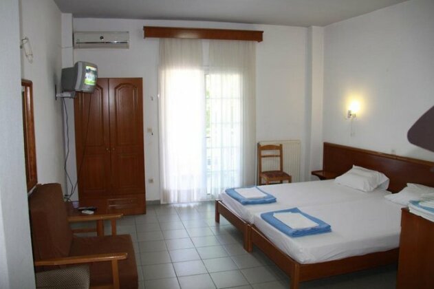 Galanis Studios and Apartments - Photo2