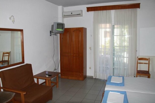 Galanis Studios and Apartments - Photo4