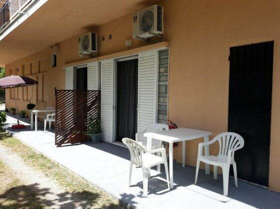 Gioula Apartments - Photo2