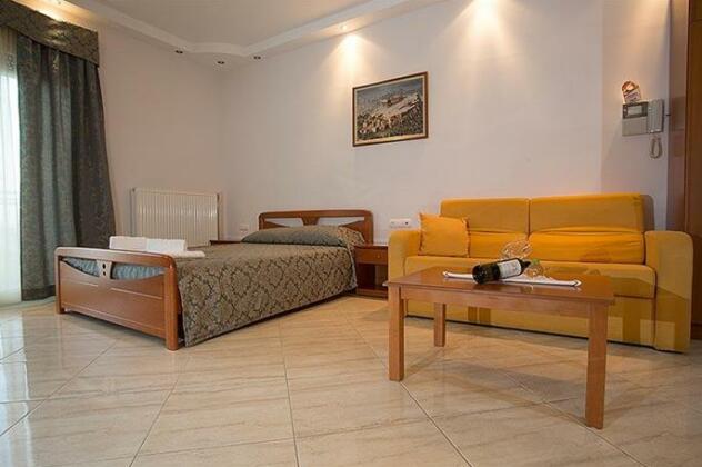 Hotel Agyra - Photo2