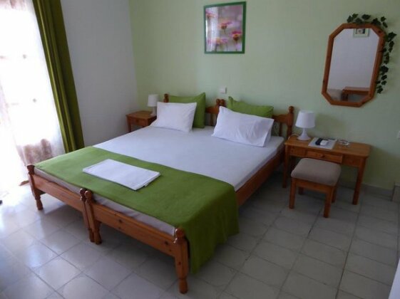 Irida Pieria - Photo4