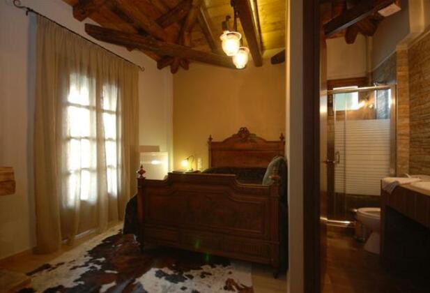 Kyrani Guesthouse - Photo4