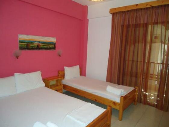 Manos Kritikakis Apartments - Photo4