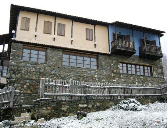 Sintrivanis Mountain - Photo4