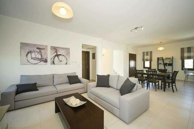 Orsalia - Photo2