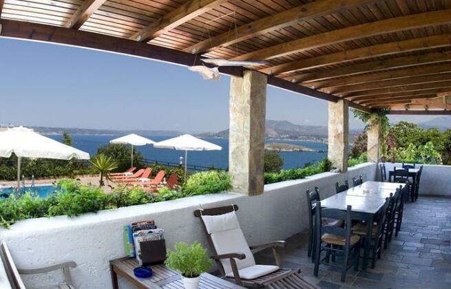 Emerald Plaka - Photo5
