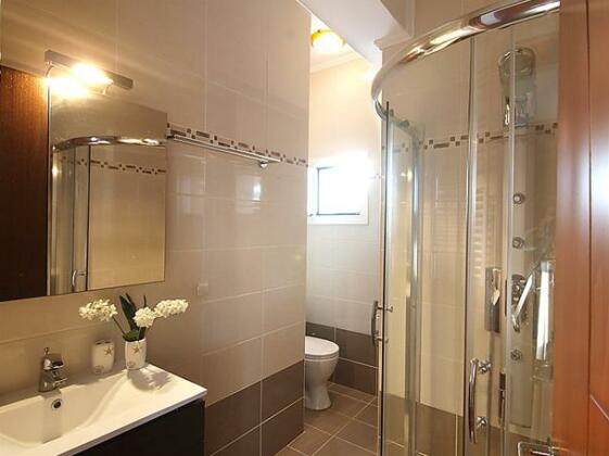 Interhome - Ekaterini - Photo5