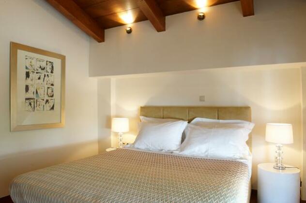 Leste Luxury Homes - Photo4