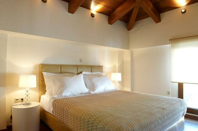 Leste Luxury Homes - Photo5