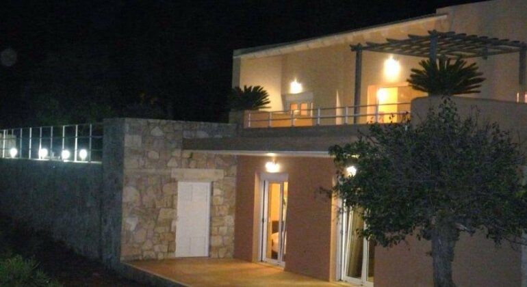Villa Hermes Plaka - Photo2