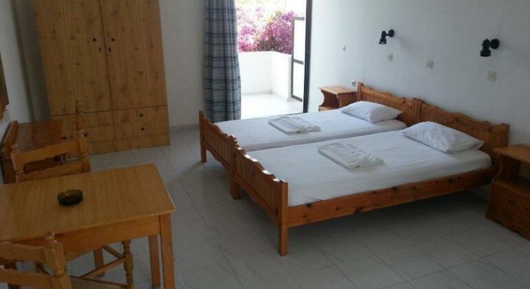 Ippokambos Rooms - Photo4