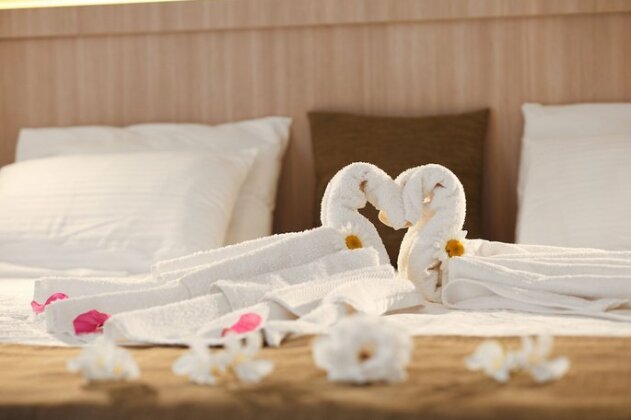 Lamon Hotel - Photo2