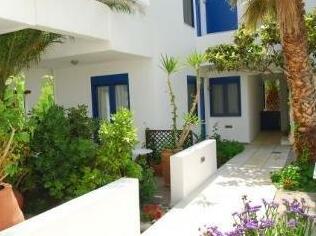 Manolia Apartments & Studios - Photo2