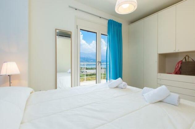 Michaela Beach House - Photo3