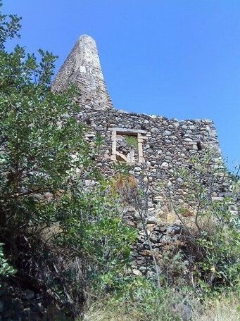 Morpheas Apartments