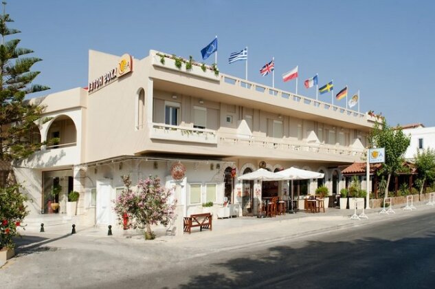 Axos Hotel