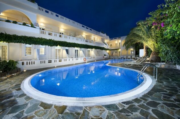 Axos Hotel - Photo2