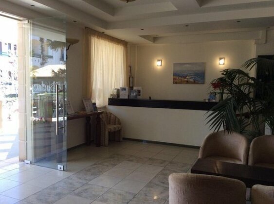 Bueno Hotel - Photo4