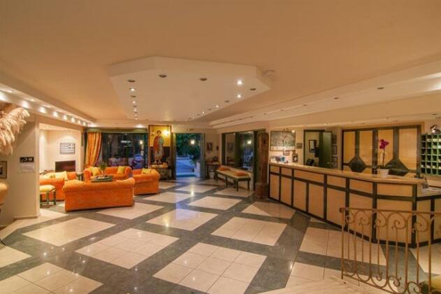 Trefon Apartment Hotel - Photo4