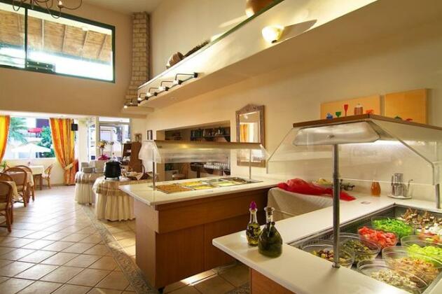 Trefon Apartment Hotel - Photo5