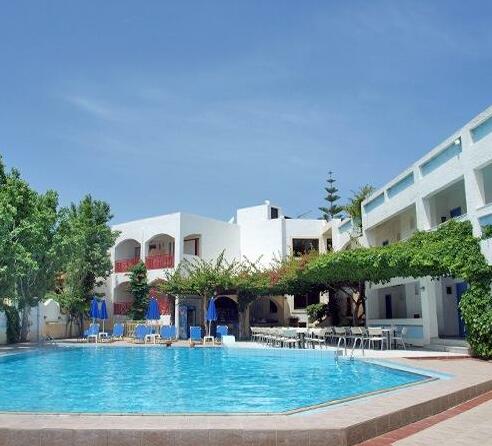 Apollon Studios & Apartments