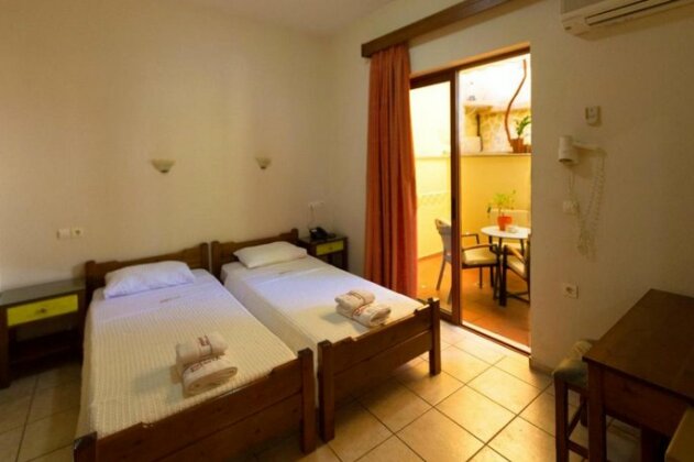 Ariadne Beach - Photo5