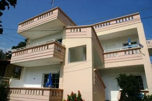 Babis Apartments - Photo2
