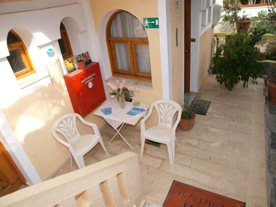 Irini Family Studios - Photo2