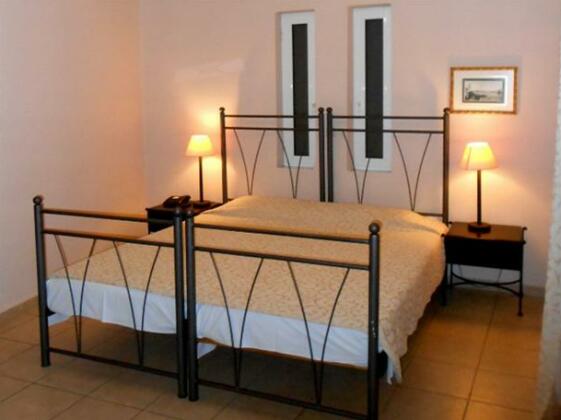 Labrinos Apartments - Photo2