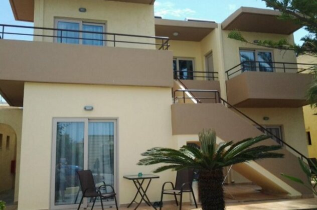 Lola's Hotel - Photo5