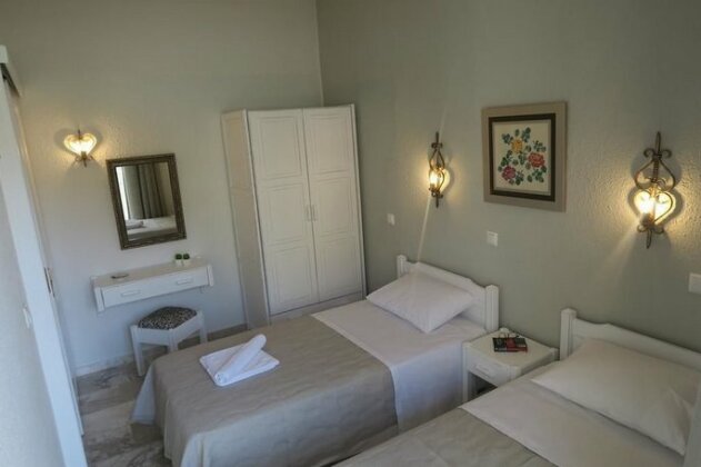 Maria Suites - Photo5