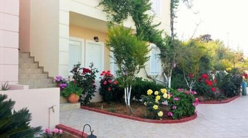 Mariliana Hotel - Photo2