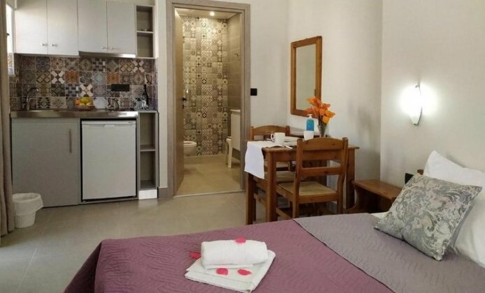 Vaso Apartments Platanias - Photo2