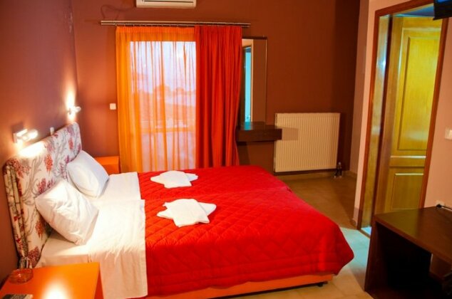 Petritos Rooms and Studios - Photo5