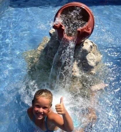 Cascade Holiday Resort - Photo3