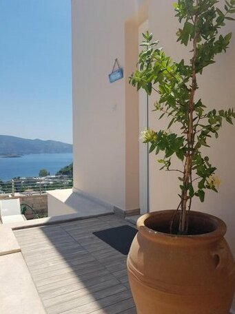 Kalavria Luxury Suites - Photo5