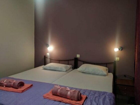 Lions2 Studios & Apartments - Photo4