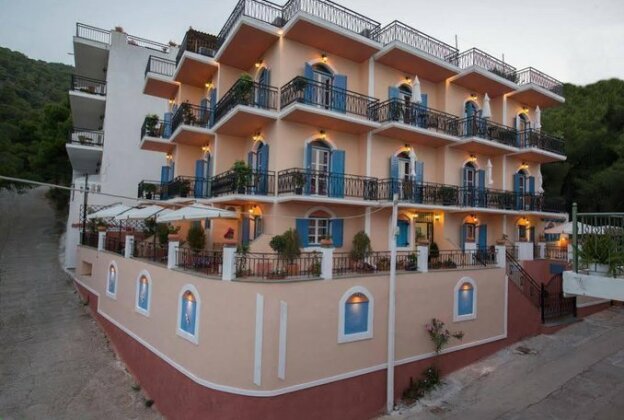 Maria Studios Poros - Photo3