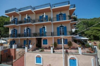 Maria Studios Poros