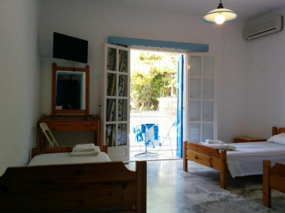 Panos Studios Poros - Photo4