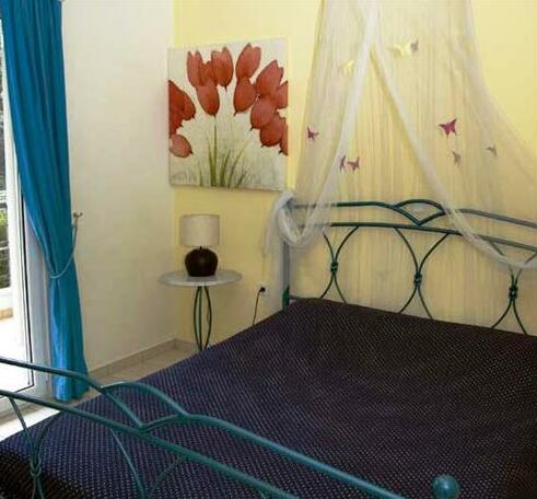 Villa Dolphins Poros - Photo3