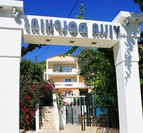 Villa Dolphins Poros - Photo4