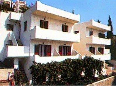 Zoe Apartments